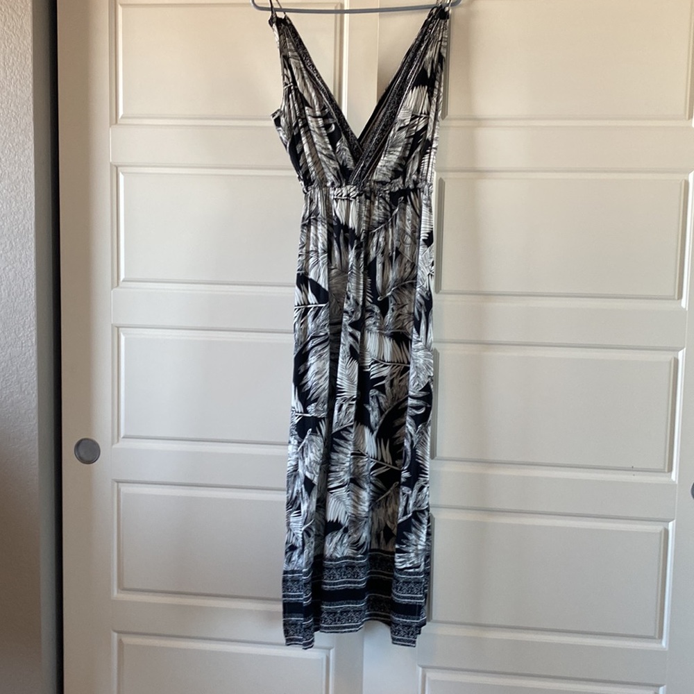 NWT SPIAGGIA DOLCE Maxi Dress- Blacka & White Tropical Print. Never worn.